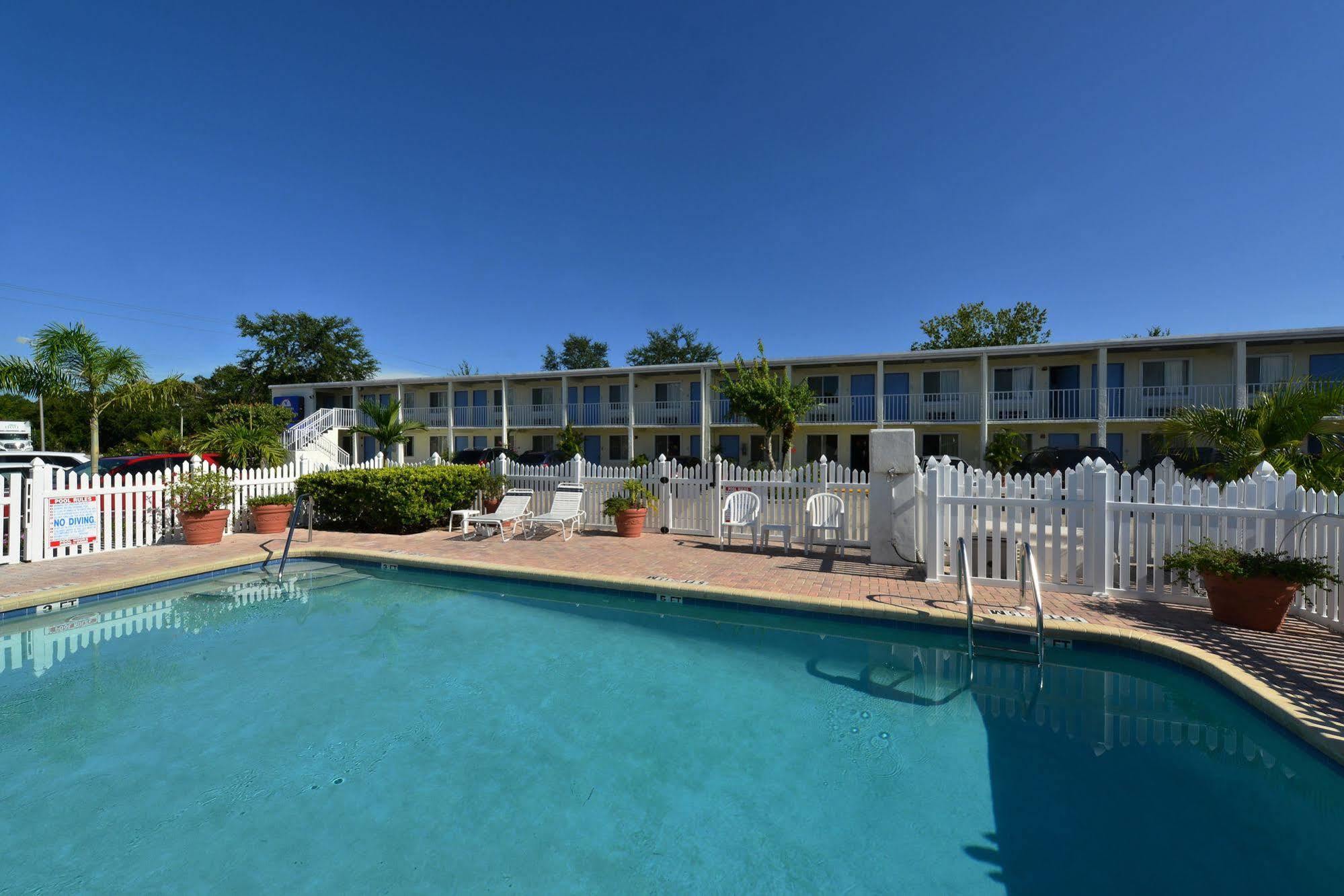 Americas Best Value Inn Bradenton-Sarasota Εξωτερικό φωτογραφία
